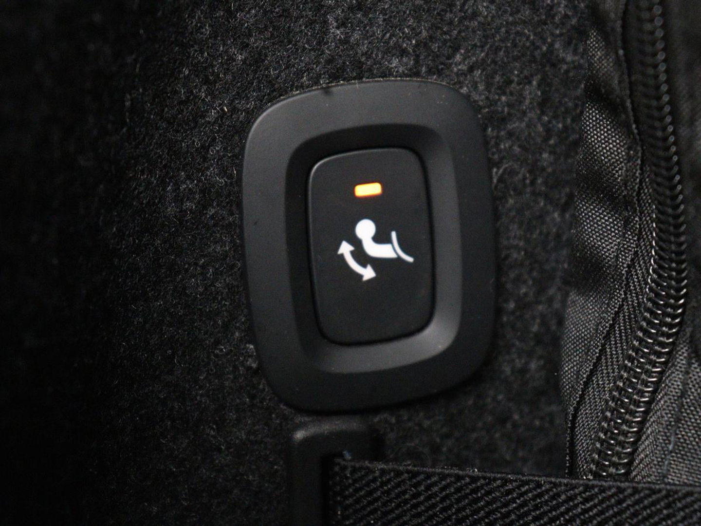 Polestar 2 Long Range Dual Motor Launch Edition 78kWh | SOH 92% |  Panoramadak | Trekhaak | 360 Camera | Achterbankverwarming | Adaptive cruise | Carplay | Camera | Stoelverwarming | Keyless