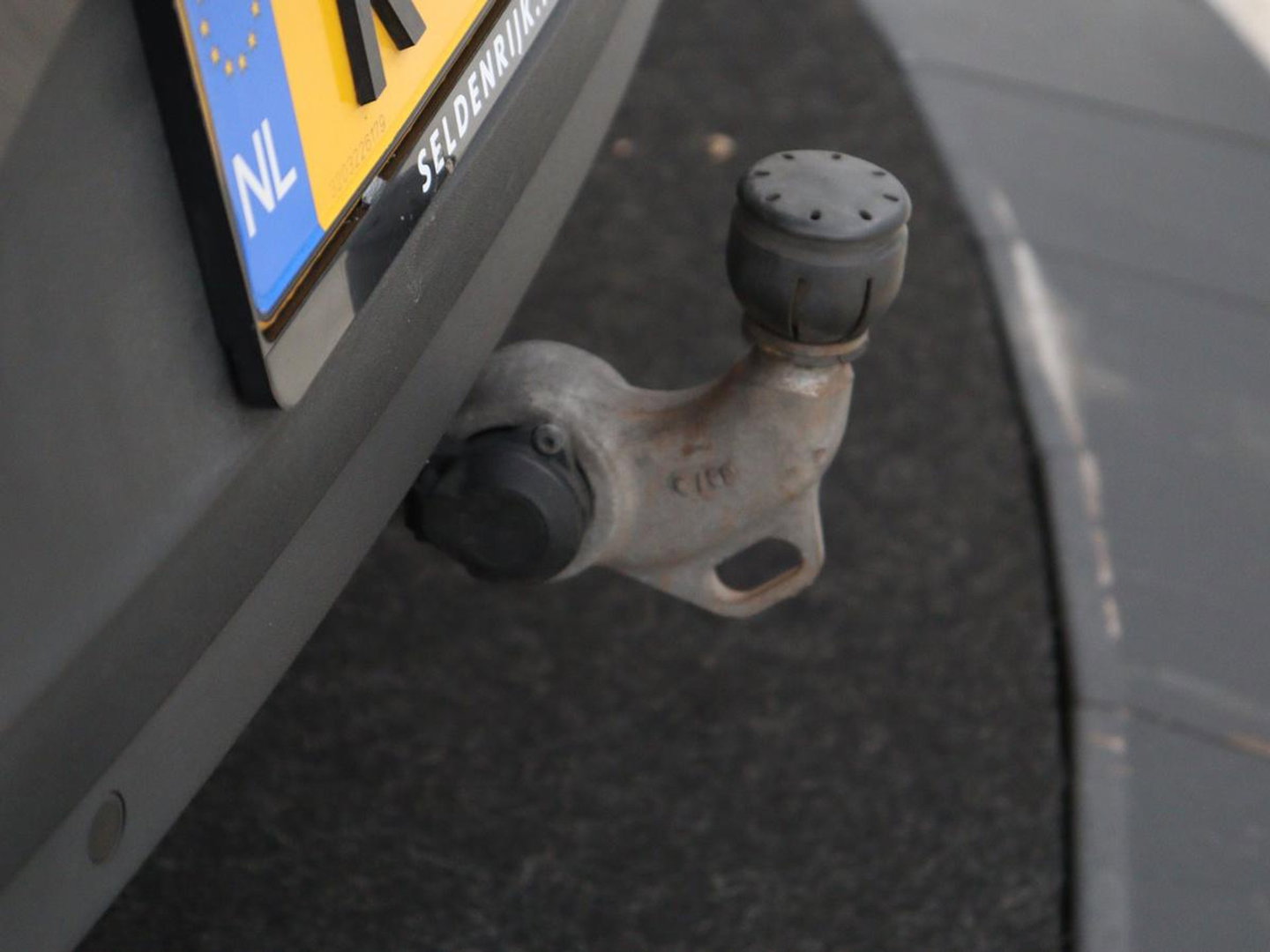 Polestar 2 Long Range Dual Motor Launch Edition 78kWh | SOH 92% |  Panoramadak | Trekhaak | 360 Camera | Achterbankverwarming | Adaptive cruise | Carplay | Camera | Stoelverwarming | Keyless