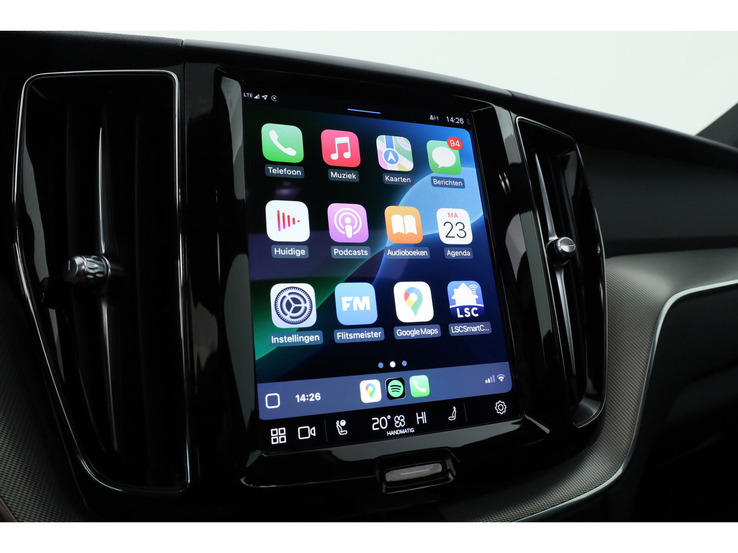 Volvo XC60 2.0 B4 R-Design | Pano-dak | 360 camera | ACC | 21 inch | Sportstoelen | H&K Audio |