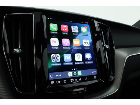 Volvo XC60 2.0 B4 R-Design | Pano-dak | 360 camera | ACC | 21 inch | Sportstoelen | H&K Audio |