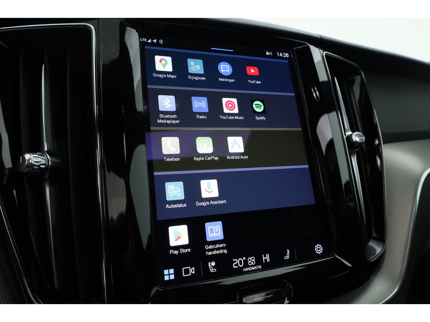 Volvo XC60 2.0 B4 R-Design | Pano-dak | 360 camera | ACC | 21 inch | Sportstoelen | H&K Audio |