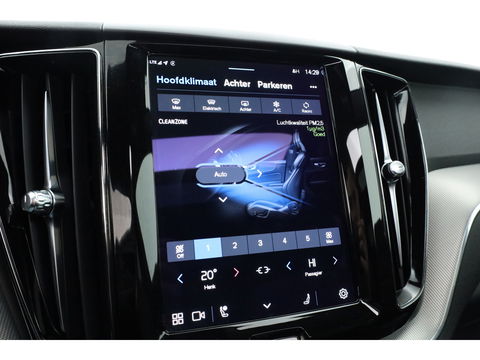 Volvo XC60 2.0 B4 R-Design | Pano-dak | 360 camera | ACC | 21 inch | Sportstoelen | H&K Audio |