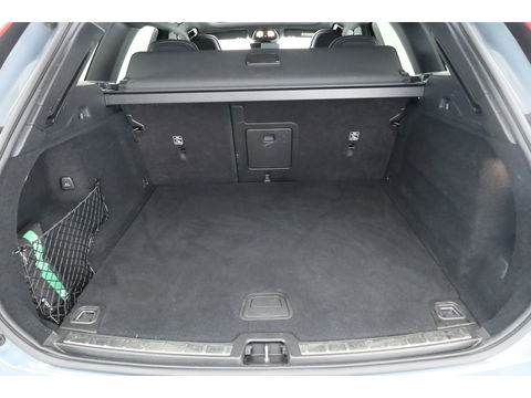Volvo XC60 2.0 B4 R-Design | Pano-dak | 360 camera | ACC | 21 inch | Sportstoelen | H&K Audio |