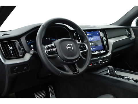 Volvo XC60 2.0 B4 R-Design | Pano-dak | 360 camera | ACC | 21 inch | Sportstoelen | H&K Audio |