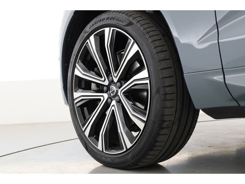 Volvo XC60 2.0 B4 R-Design | Pano-dak | 360 camera | ACC | 21 inch | Sportstoelen | H&K Audio |