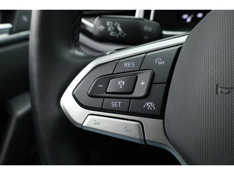 Volkswagen Polo 1.0 TSI R-Line DSG | IQ. Light | Adapt. Cruise | Camera | Apple CarPlay | Navi | Stoelverw. | PDC