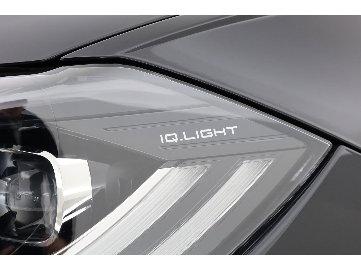 Volkswagen Polo 1.0 TSI R-Line DSG | IQ. Light | Adapt. Cruise | Camera | Apple CarPlay | Navi | Stoelverw. | PDC