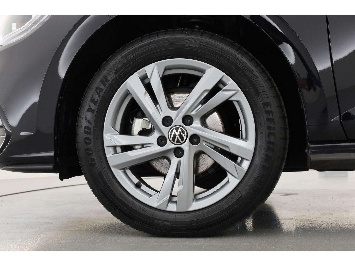 Volkswagen Polo 1.0 TSI R-Line DSG | IQ. Light | Adapt. Cruise | Camera | Apple CarPlay | Navi | Stoelverw. | PDC