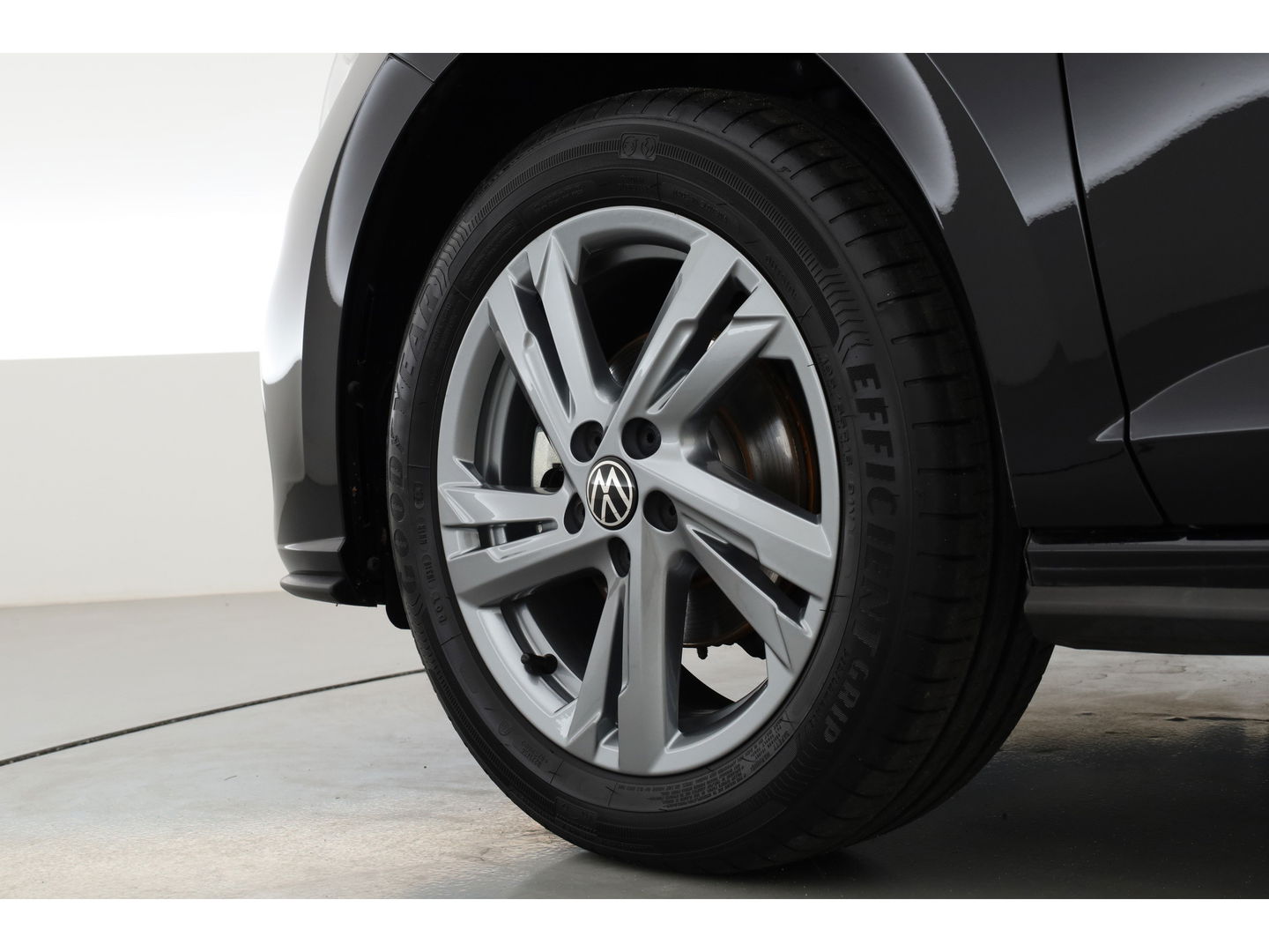 Volkswagen Polo 1.0 TSI R-Line DSG | IQ. Light | Adapt. Cruise | Camera | Apple CarPlay | Navi | Stoelverw. | PDC