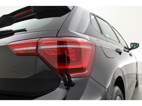 Volkswagen Polo 1.0 TSI R-Line DSG | IQ. Light | Adapt. Cruise | Camera | Apple CarPlay | Navi | Stoelverw. | PDC