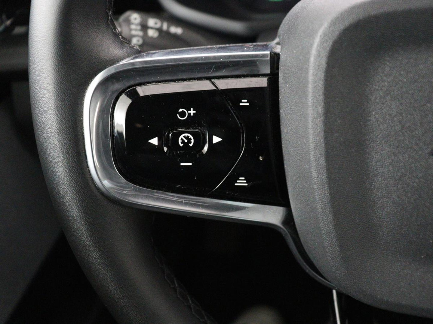 Polestar 2 Long Range Dual Motor Launch Edition 78kWh | SOH 92% |  Panoramadak | Trekhaak | 360 Camera | Achterbankverwarming | Adaptive cruise | Carplay | Camera | Stoelverwarming | Keyless