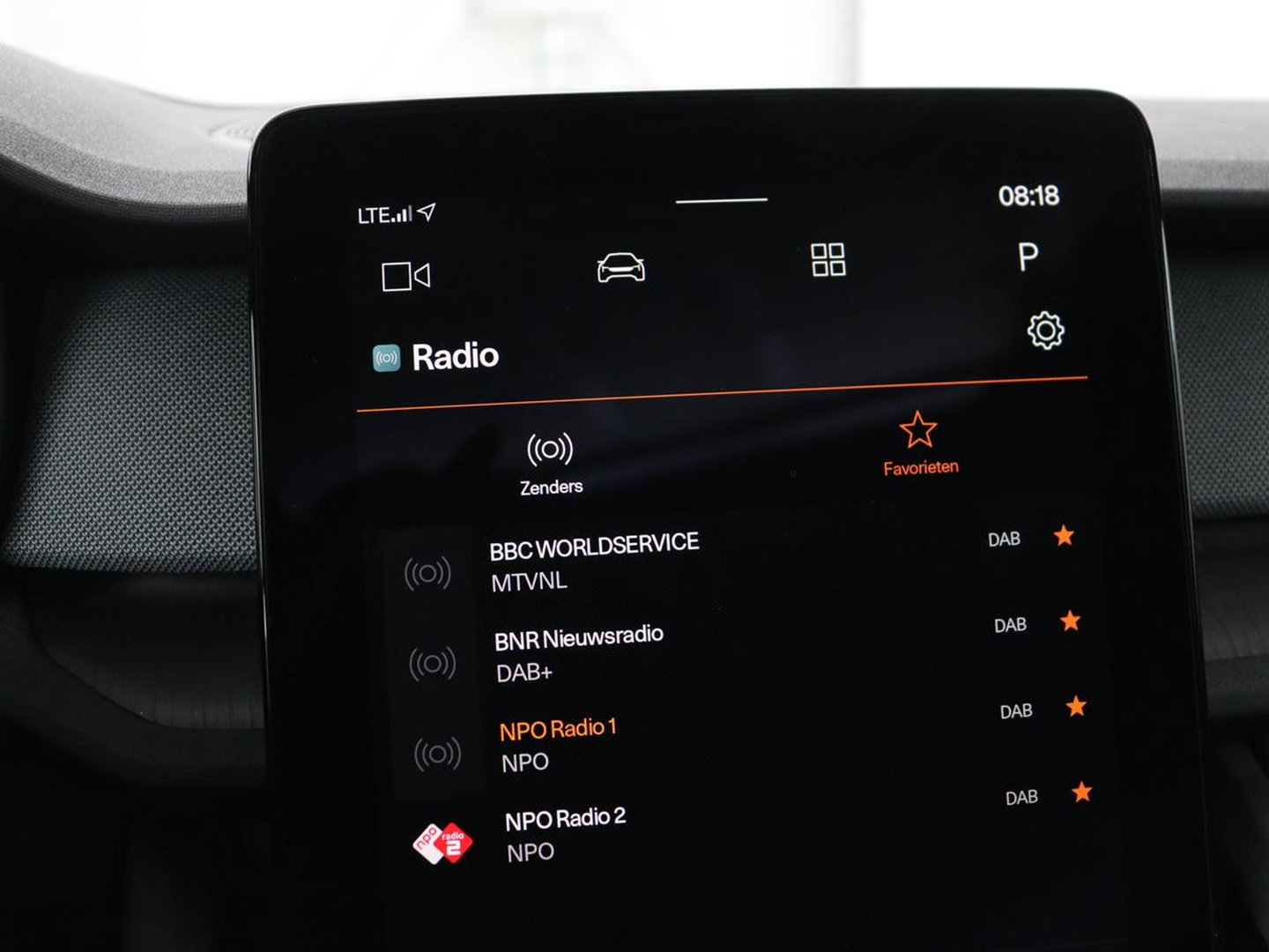Polestar 2 Long Range Dual Motor Launch Edition 78kWh | SOH 92% |  Panoramadak | Trekhaak | 360 Camera | Achterbankverwarming | Adaptive cruise | Carplay | Camera | Stoelverwarming | Keyless