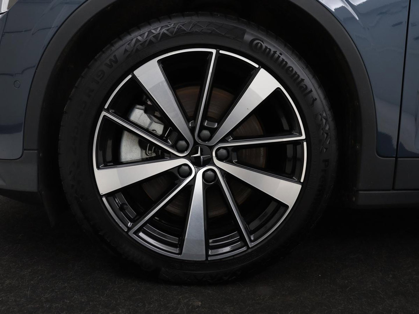 Polestar 2 Long Range Dual Motor Launch Edition 78kWh | SOH 92% |  Panoramadak | Trekhaak | 360 Camera | Achterbankverwarming | Adaptive cruise | Carplay | Camera | Stoelverwarming | Keyless