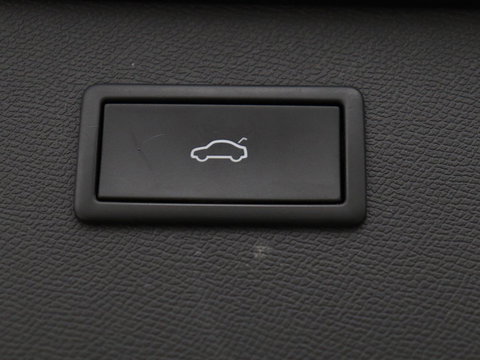 CUPRA Formentor 1.4 eHybrid VZ | 245pk | Trekhaak | Stoelverwarming | Adaptive cruise | Carplay | Navigatie | Sfeerverlichting | Keyless | Half leder | Camera | Stuurverwarming | PHEV | Plug In