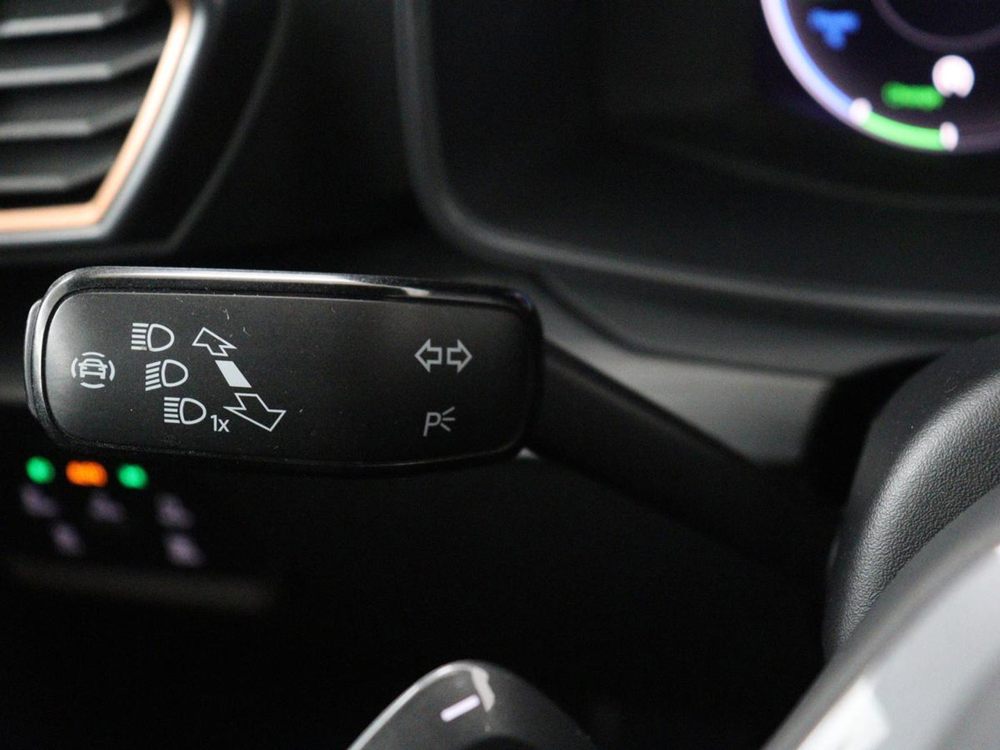 CUPRA Formentor 1.4 eHybrid VZ | 245pk | Trekhaak | Stoelverwarming | Adaptive cruise | Carplay | Navigatie | Sfeerverlichting | Keyless | Half leder | Camera | Stuurverwarming | PHEV | Plug In