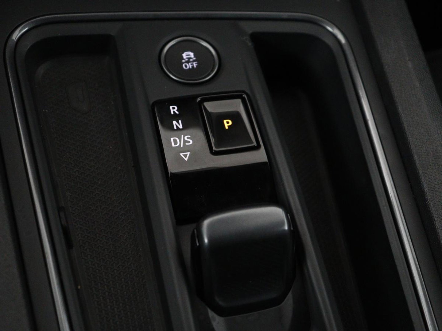 CUPRA Formentor 1.4 eHybrid VZ | 245pk | Trekhaak | Stoelverwarming | Adaptive cruise | Carplay | Navigatie | Sfeerverlichting | Keyless | Half leder | Camera | Stuurverwarming | PHEV | Plug In