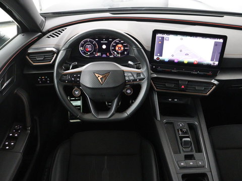 CUPRA Formentor 1.4 eHybrid VZ | 245pk | Trekhaak | Stoelverwarming | Adaptive cruise | Carplay | Navigatie | Sfeerverlichting | Keyless | Half leder | Camera | Stuurverwarming | PHEV | Plug In