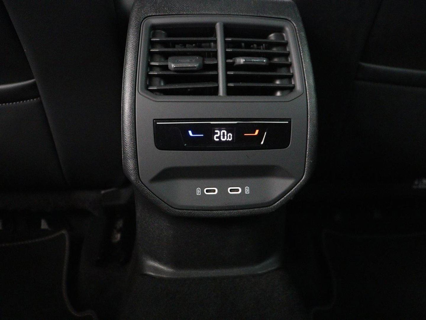 CUPRA Formentor 1.4 eHybrid VZ | 245pk | Trekhaak | Stoelverwarming | Adaptive cruise | Carplay | Navigatie | Sfeerverlichting | Keyless | Half leder | Camera | Stuurverwarming | PHEV | Plug In