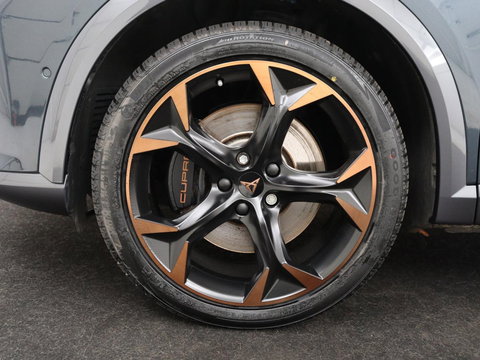 CUPRA Formentor 1.4 eHybrid VZ | 245pk | Trekhaak | Stoelverwarming | Adaptive cruise | Carplay | Navigatie | Sfeerverlichting | Keyless | Half leder | Camera | Stuurverwarming | PHEV | Plug In