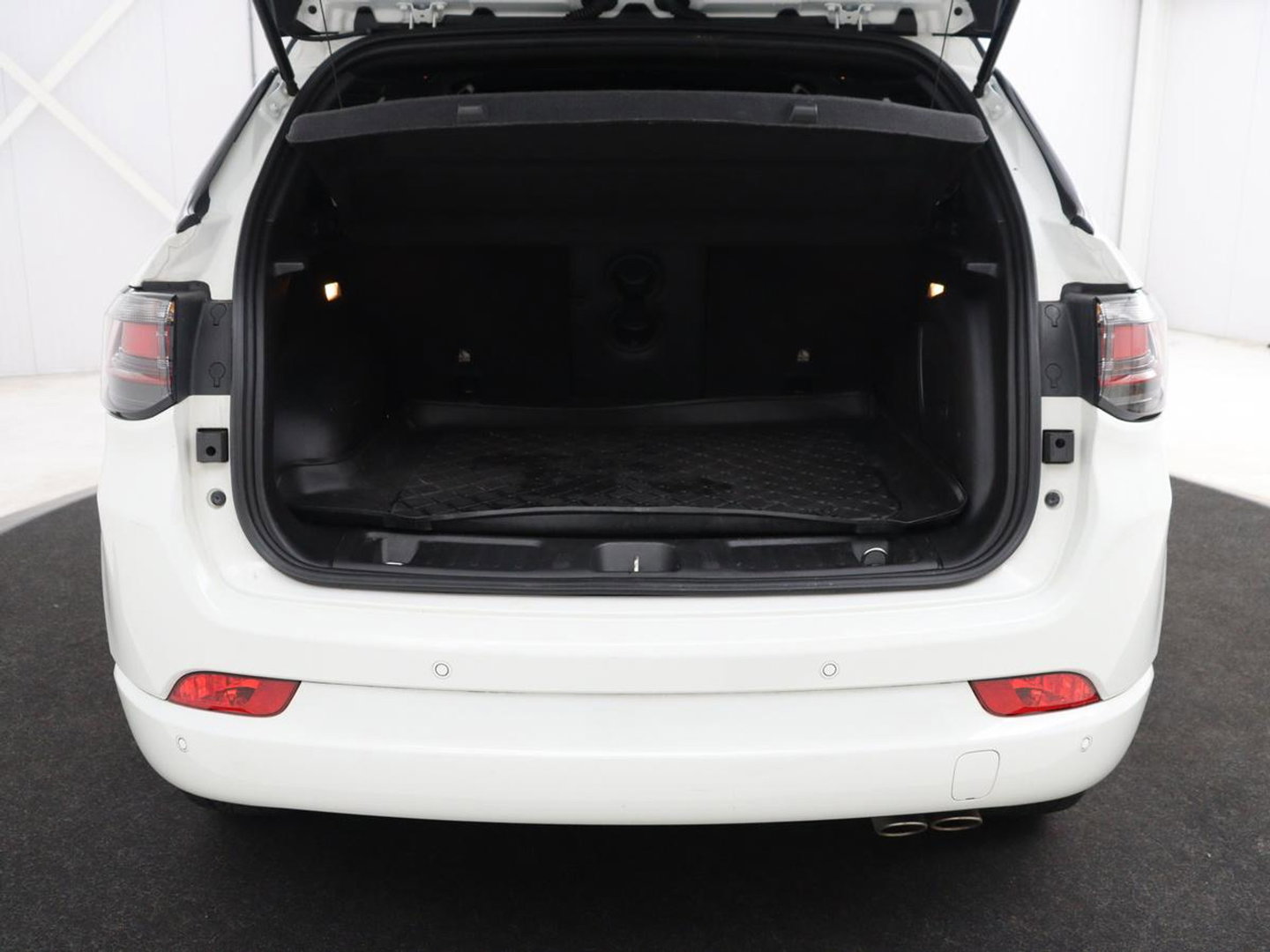 Jeep Compass 4xe 240 Plug-in Hybrid Electric S | Leder | 360 camera | Stoelventilatie | Adaptive cruise | Alpine Sound | Carplay | Navigatie | PHEV