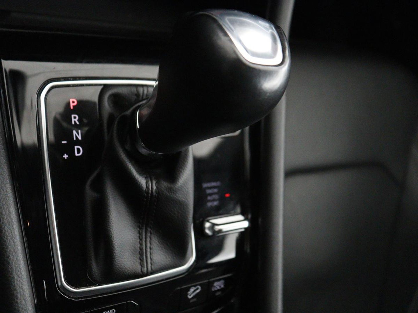 Jeep Compass 4xe 240 Plug-in Hybrid Electric S | Leder | 360 camera | Stoelventilatie | Adaptive cruise | Alpine Sound | Carplay | Navigatie | PHEV