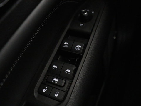 Jeep Compass 4xe 240 Plug-in Hybrid Electric S | Leder | 360 camera | Stoelventilatie | Adaptive cruise | Alpine Sound | Carplay | Navigatie | PHEV