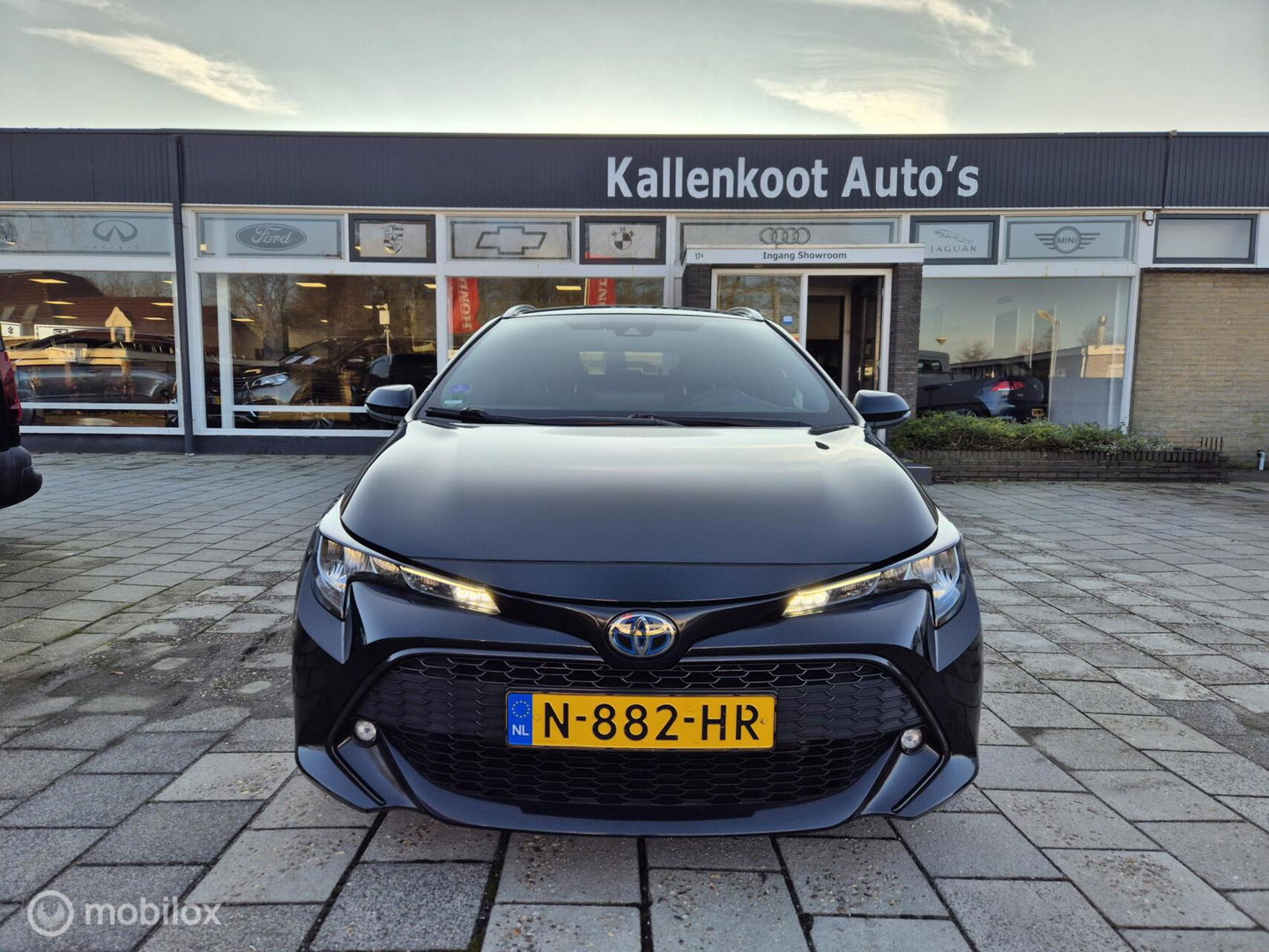Toyota Corolla Touring Sports 1.8 Hybrid Dynamic, Trekhaak, Dealer onderhouden!