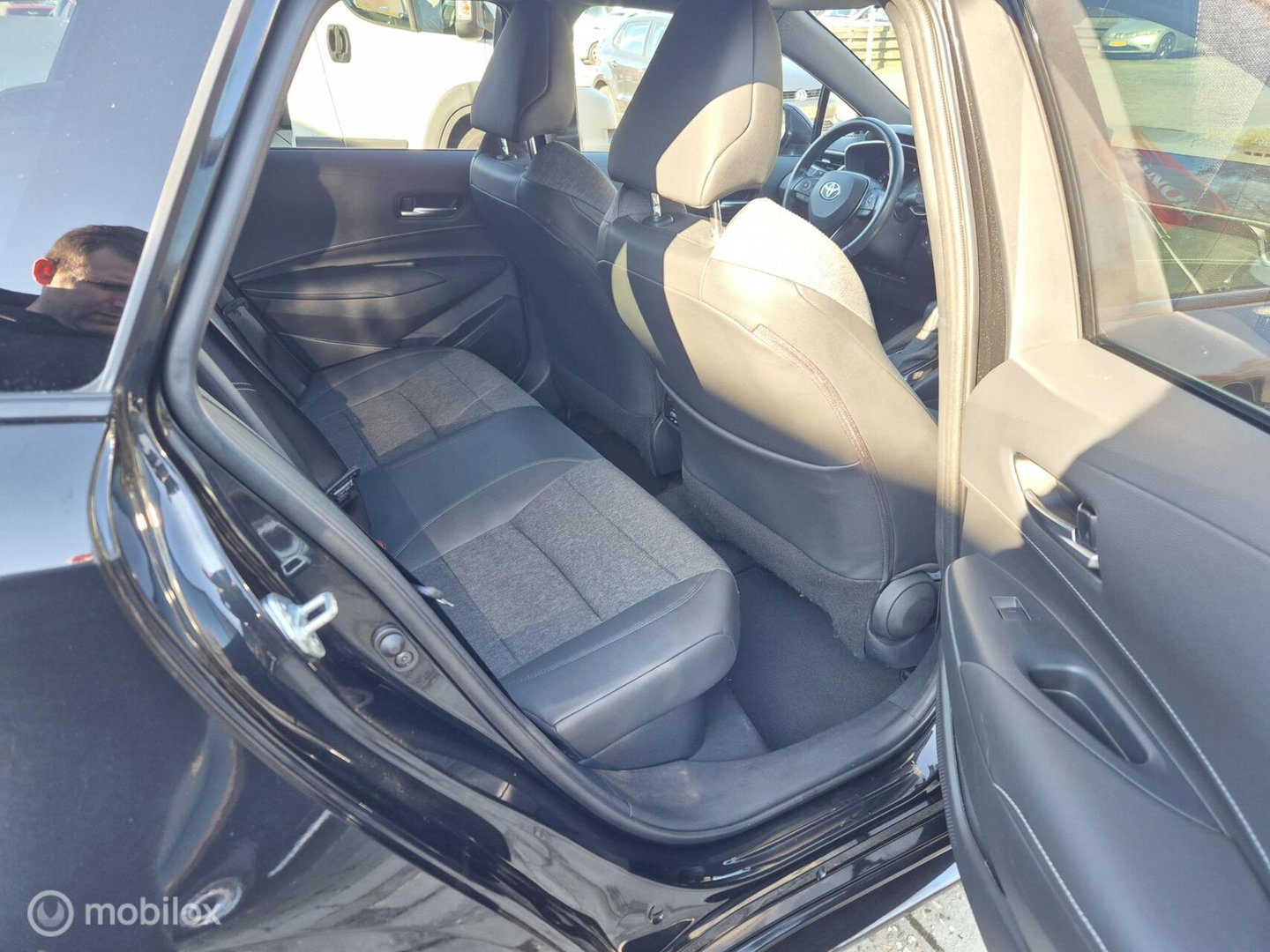 Toyota Corolla Touring Sports 1.8 Hybrid Dynamic, Trekhaak, Dealer onderhouden!