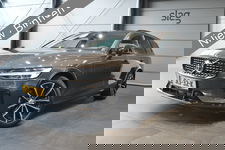 Volvo V60 - 2.0 T6 Plug-in hybrid AWD Plus Dark leer trekhaak !!
