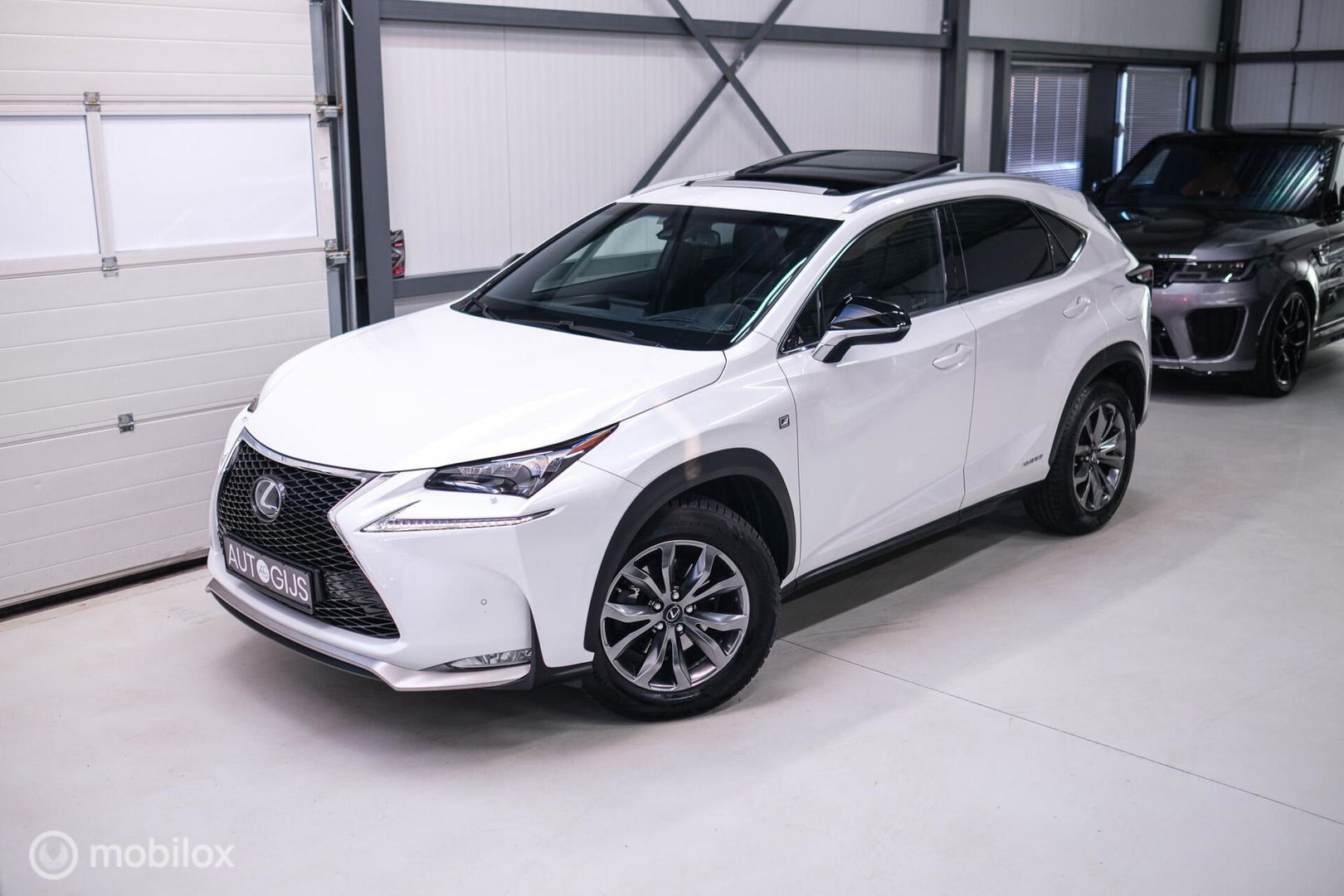 Lexus NX 300h AWD F Sport Line | Dealer onderhouden | Schuifdak | Winterpakket | Parelmoer | LED | Leder | HUD |