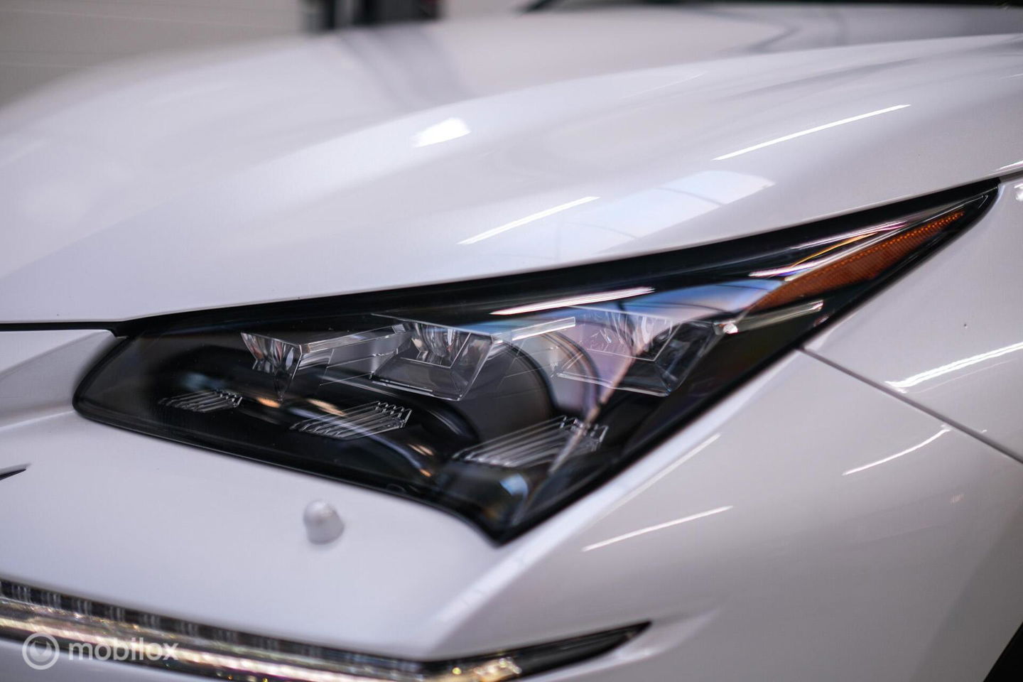 Lexus NX 300h AWD F Sport Line | Dealer onderhouden | Schuifdak | Winterpakket | Parelmoer | LED | Leder | HUD |