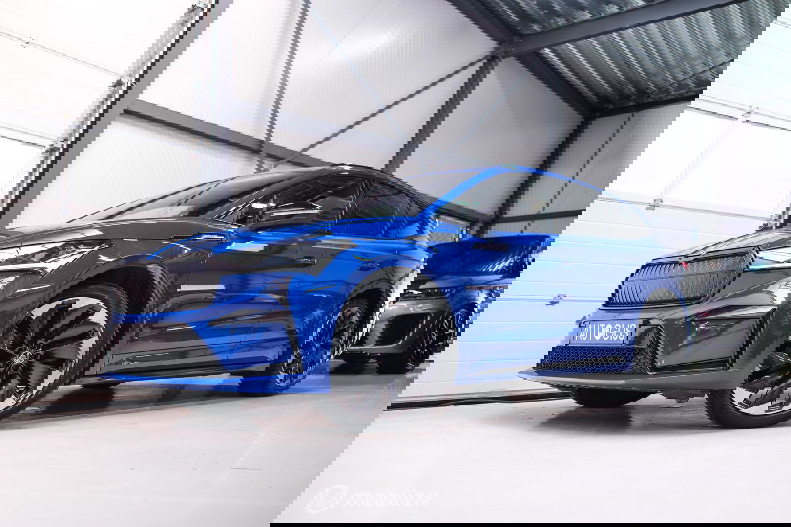 Škoda Enyaq iV 60 Sportline | Sportstoelen | Alcantara | Camera | NL auto | 1e eigenaar | Energy Blue | LED | Rijklaarprijs |