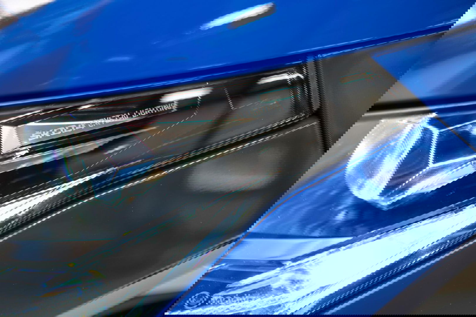 Škoda Enyaq iV 60 Sportline | Sportstoelen | Alcantara | Camera | NL auto | 1e eigenaar | Energy Blue | LED | Rijklaarprijs |