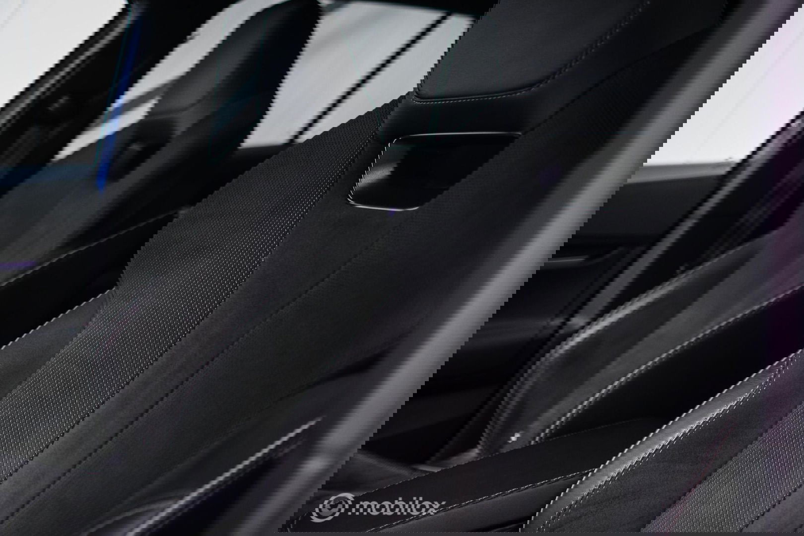 Škoda Enyaq iV 60 Sportline | Sportstoelen | Alcantara | Camera | NL auto | 1e eigenaar | Energy Blue | LED | Rijklaarprijs |