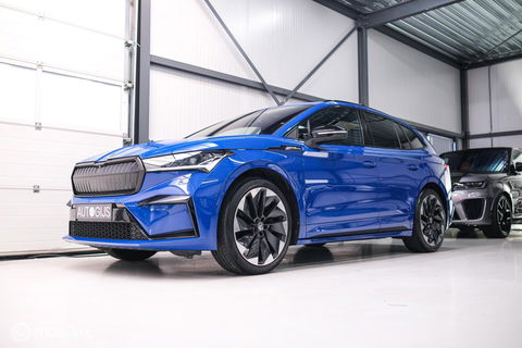 Škoda Enyaq iV 60 Sportline | Sportstoelen | Alcantara | Camera | NL auto | 1e eigenaar | Energy Blue | LED | Rijklaarprijs |