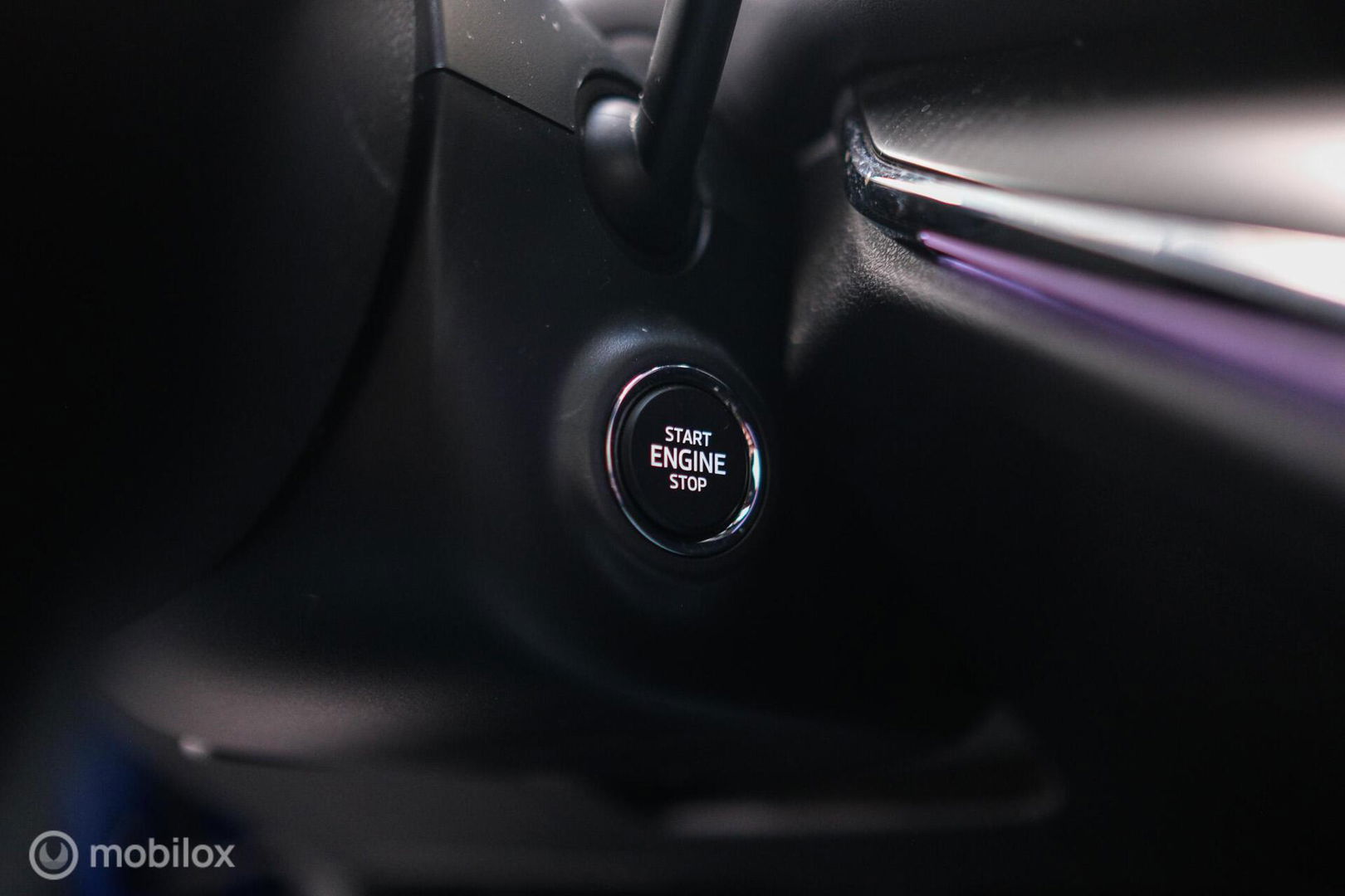 Škoda Enyaq iV 60 Sportline | Sportstoelen | Alcantara | Camera | NL auto | 1e eigenaar | Energy Blue | LED | Rijklaarprijs |