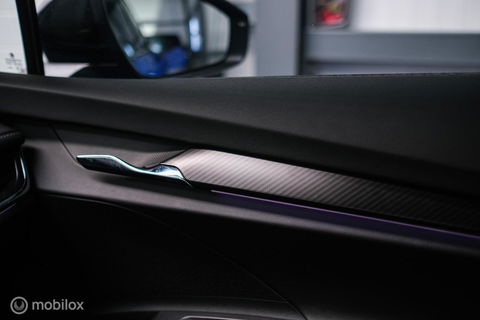 Škoda Enyaq iV 60 Sportline | Sportstoelen | Alcantara | Camera | NL auto | 1e eigenaar | Energy Blue | LED | Rijklaarprijs |