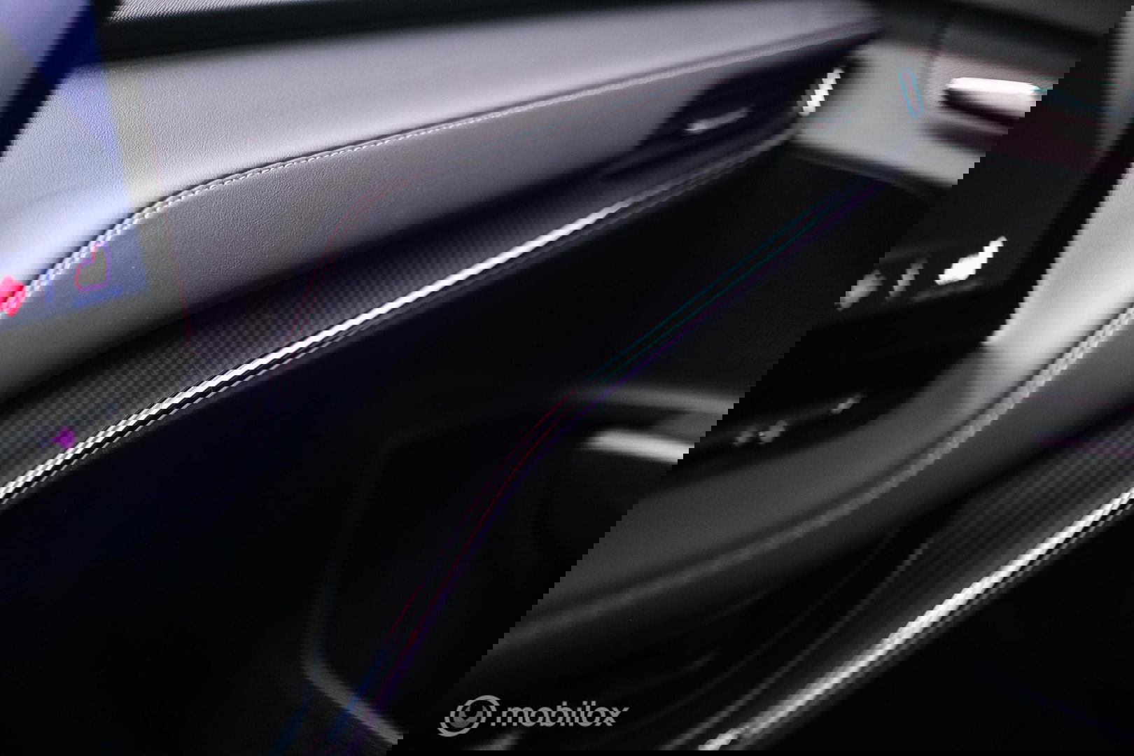 Škoda Enyaq iV 60 Sportline | Sportstoelen | Alcantara | Camera | NL auto | 1e eigenaar | Energy Blue | LED | Rijklaarprijs |