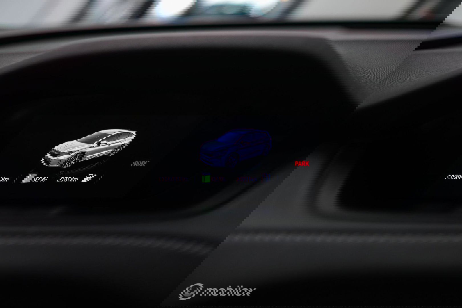 Škoda Enyaq iV 60 Sportline | Sportstoelen | Alcantara | Camera | NL auto | 1e eigenaar | Energy Blue | LED | Rijklaarprijs |