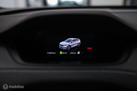 Škoda Enyaq iV 60 Sportline | Sportstoelen | Alcantara | Camera | NL auto | 1e eigenaar | Energy Blue | LED | Rijklaarprijs |