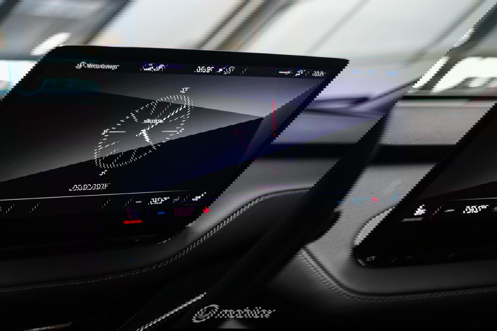 Škoda Enyaq iV 60 Sportline | Sportstoelen | Alcantara | Camera | NL auto | 1e eigenaar | Energy Blue | LED | Rijklaarprijs |