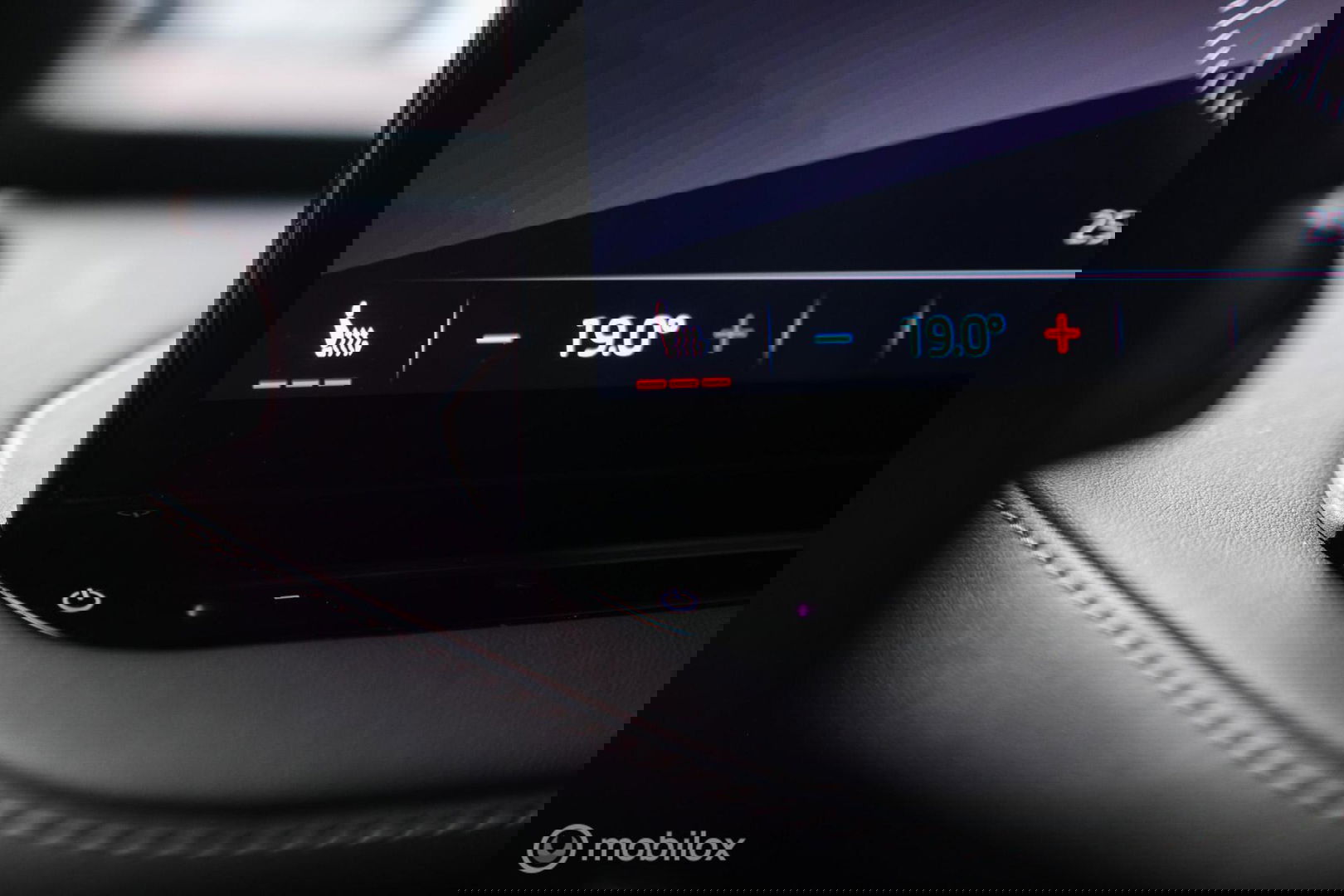 Škoda Enyaq iV 60 Sportline | Sportstoelen | Alcantara | Camera | NL auto | 1e eigenaar | Energy Blue | LED | Rijklaarprijs |