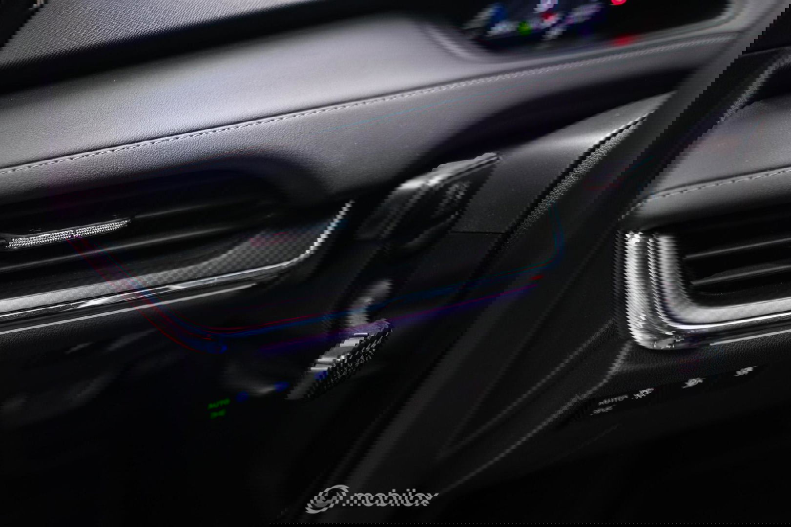 Škoda Enyaq iV 60 Sportline | Sportstoelen | Alcantara | Camera | NL auto | 1e eigenaar | Energy Blue | LED | Rijklaarprijs |