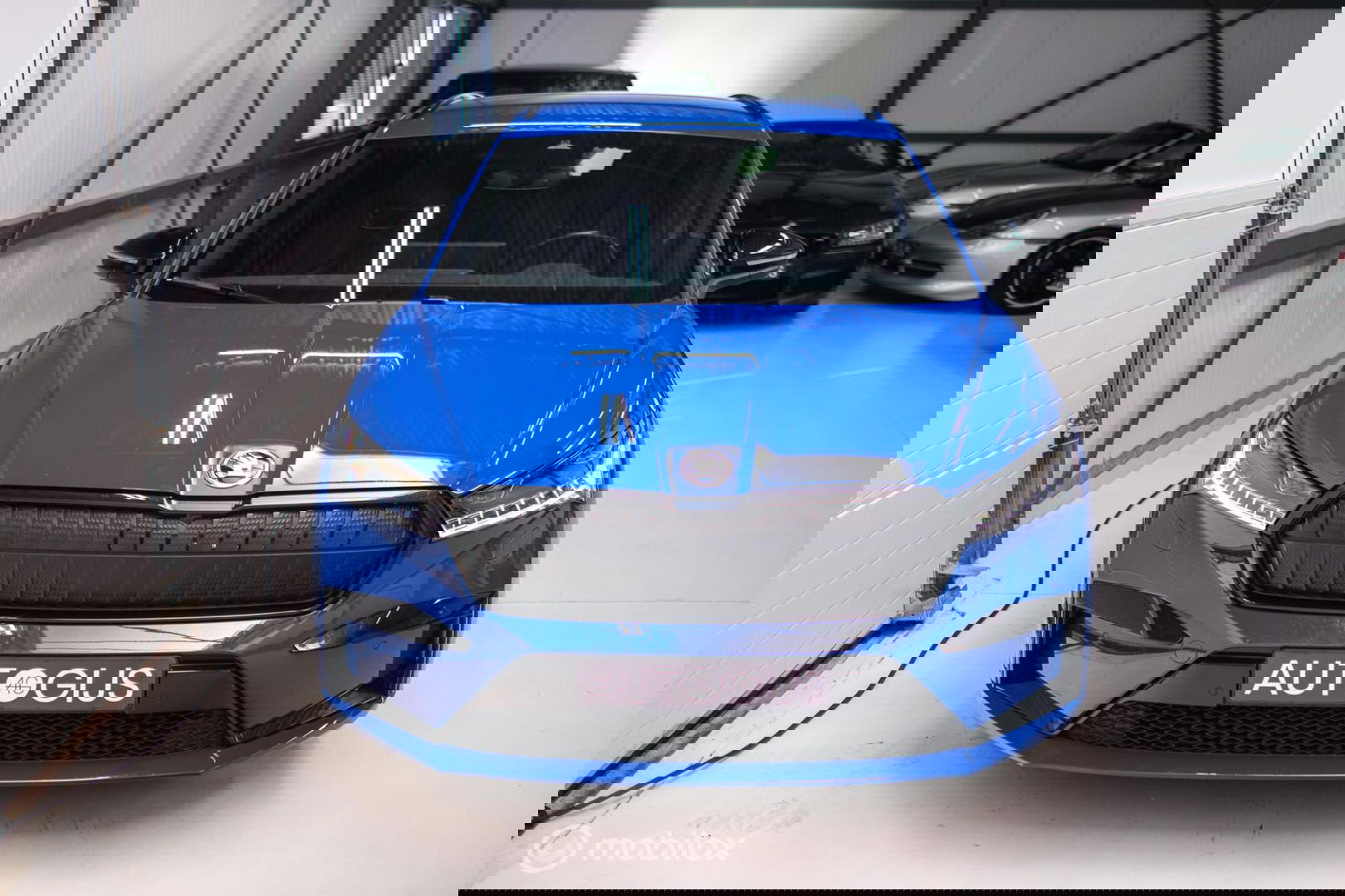 Škoda Enyaq iV 60 Sportline | Sportstoelen | Alcantara | Camera | NL auto | 1e eigenaar | Energy Blue | LED | Rijklaarprijs |