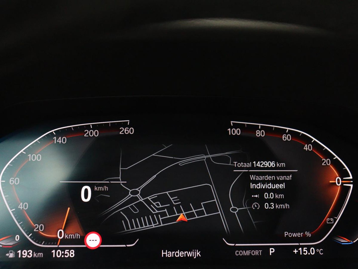 BMW 3 Serie Touring 318i Sport Line | Sportstoelen | Half leder | Live Cockpit | Carplay | Navigatie | Sfeerverlichting | Parkeerhulp | Climate control | Bluetooth | Cruise control