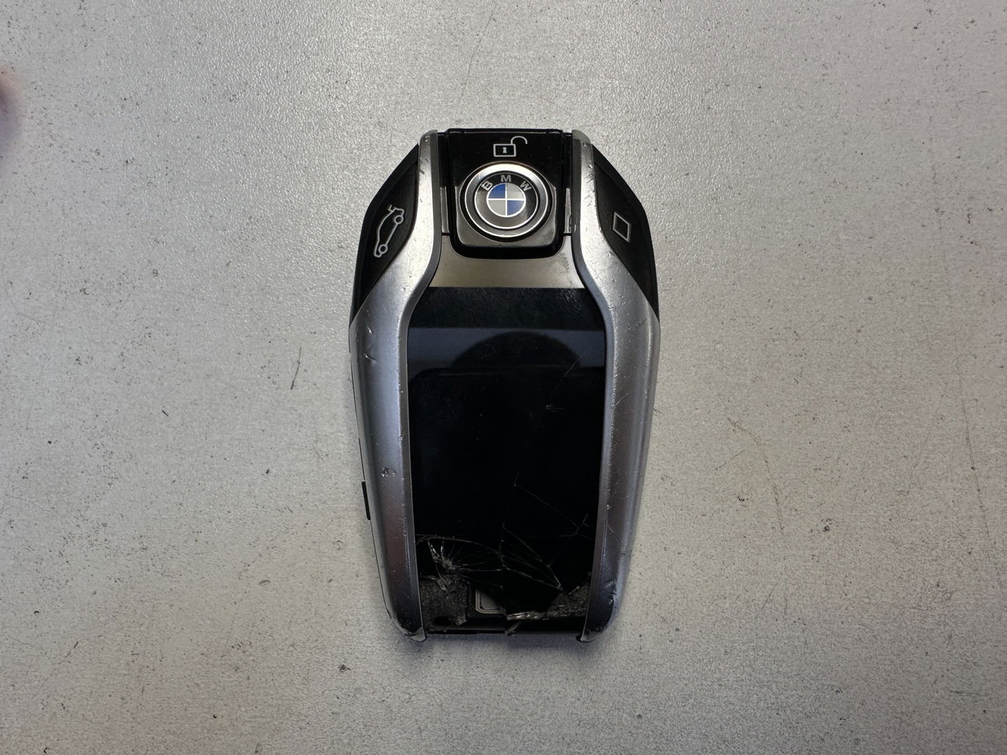 BMW 7 Serie 740Le xDrive iPerformance High Executive (Plug-In) Aut. *PANO | LEATHER | MASSAGE | HARMAN/KARDON | MEMORY-PACK | BLIS | TOPVIEW |  HEAD-UP | ADAPTIVE-CRUISE | FULL-LED | ENTERTAINMENT | DAB+ | ..