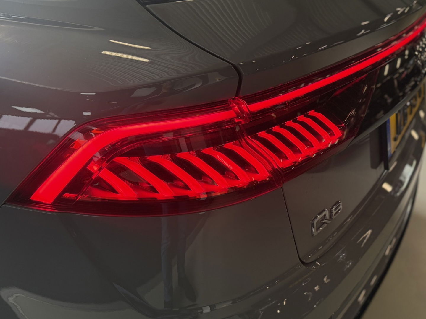 Audi Q8 60 TFSIe 462PK Quattro / Audi Exclusive / Nardo grey / 360° / 20