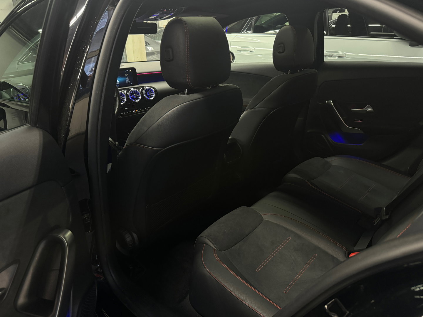 Mercedes-Benz A-Klasse 250 e Limousine AMG Pano|Sfeer|Night