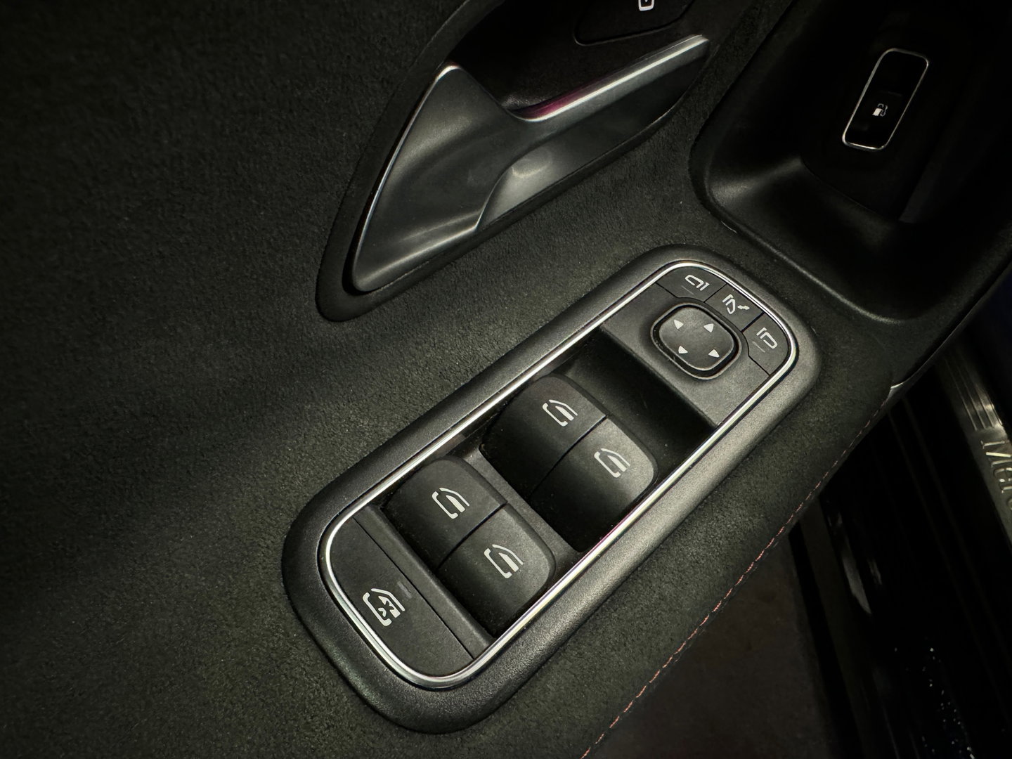 Mercedes-Benz A-Klasse 250 e Limousine AMG Pano|Sfeer|Night