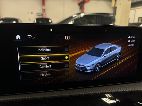 Mercedes-Benz A-Klasse 250 e Limousine AMG Pano|Sfeer|Night